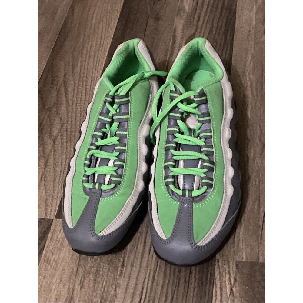 nike air max 95 gs Size 6.5Y